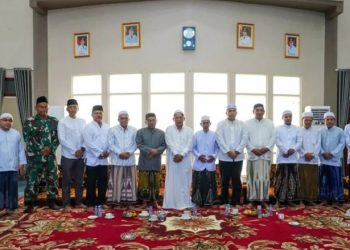 D:\2025\September 2025\24 september 2025\2\Halaman 2\Pemkab HST Gelar Safari Maulid.jpg