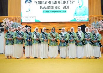 Bupati Kukuhkan Bunda Literasi Kabupaten Tapin