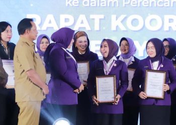 Hj. Fathul Jannah Muhidin Hadiri Rakornas Posyandu, Raih Juara 1 Nasional Berkat Implementasi 6 Standar Pelayanan Minimal (SPM) Posyandu