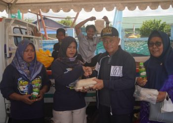 Bupati Tanbu Dekatkan Pelayanan Publik Kepada Masyarakat Pesisir