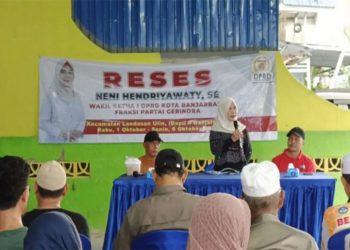 D:\2025\Oktober 2025\10 Oktober 2025\5\HAL 5\Wakil Ketua I DPRD Kota Banjarbaru Neni Hendriyawati menyampaikan.jpg