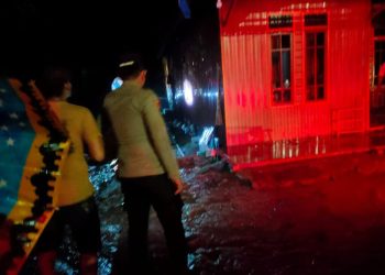 D:\2025\Oktober 2025\22 Oktober 2025\2\Rumah di Karangan Putih Hangus Terbakar.jpg