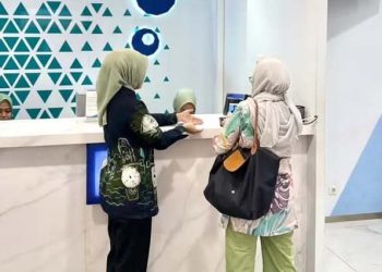 Bank Kalsel Peringati Dengan Sasirangan