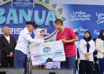 Gubernur Kalsel Bersama Istri Ramaikan Banua Qristival