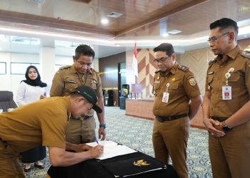 Pemkab Kotabaru Tanda Tangani Komitmen Tindaklanjut Rekomendasi BPK
