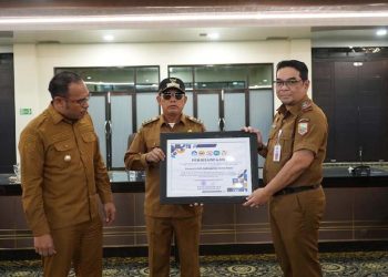 Pemkab Toreh Prestasi Penghargaan dari ULM