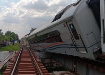 Delapan Perjalanan Dibatalkan Imbas KA Purwojaya Anjlok