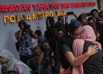 Ibu Delpedro Ancam Tuntut di Akhirat
