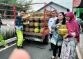 D:\2025\November 2025\14 November 2025\5\hal 5\Bagian ekonomi pemko Banjarmasin mendistribusikan LPG 3 kilo.jpg