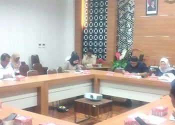 D:\2025\November 2025\14 November 2025\5\hal 5\DPRD rapat Propemperda 2026 bersama Bagian Hukum Setda Batola.jpg
