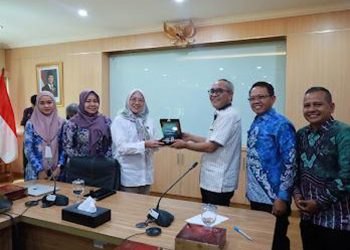 D:\2025\November 2025\18 November 2025\2\2\New Folder\Kalsel Diminta Benahi Pengelolaan Sampah di Daerah.jpg