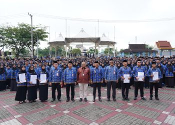 D:\2025\November 2025\18 November 2025\5\hal 5\Ribuan PPPK Paruh Waktu Kota Banjarmasin resmi terima SK.jpg