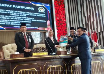 DPRD Kotabaru Rapat Paripurna Penyampaian Tiga Buah Raperda
