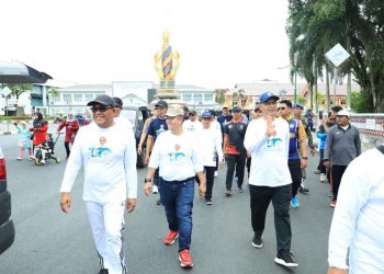 Bupati dan Wabup HSU Ikuti Jalan Sehat Milad Muhammadiyah