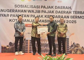 Pelindo Raih Penghargaan Wajib Pajak Daerah Terbaik I