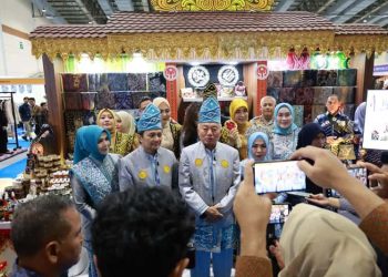 Gubernur dan Ketua TP PKK Dampingi Istri Wapres Buka WIC Tahun 2025