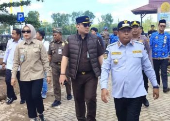 D:\2025\Desember 2025\3 Desember 2025\5\hal 5\Bupati Batola H Bahrul Ilmi bersama Sekda H Zulkipli Yadi Noor, Forkopimda Batol.jpg