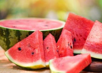 D:\2025\Desember 2025\4 Desember 2025\11\Halaman 1-11 Kamis\7 buah.jpg