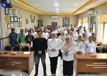 D:\2025\Desember 2025\4 Desember 2025\5\hal 5\WAKIL Walikota Hj Ananda bersama jajaran kecamatan, lurah hingga tokoh masyarakat dan komunitas peduli lingkungan.jpg