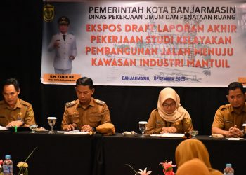 G:\2025\Desember 2025\16 Desember 2025\5\hal 5\Walikota HM.Yamin hadir dapat ekspos draf akhir studi kelayakan jalan.jpg