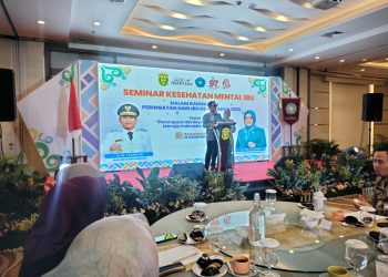 G:\2025\Desember 2025\19 Desember 2025\5\hal 5\hal 5\Walikota HM Yamin menyampaikan sambutan Seminar Kesehatan Mental Ibu yang digelar Pemerintah Kota Banjarmasin bersama TP PKK Kota Banjarmasin..jpg