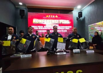 G:\2025\Desember 2025\23 Desember 2025\2\Polisi Tangkap Pelaku Pembunuhan di Loksado.jpg