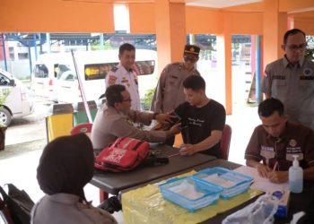 G:\2025\Desember 2025\24 Desember 2025\2\2\Polantas Menyapa Sasar Pengemudi Angkutan Umum.jpg