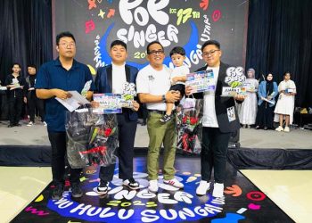 Bupati Sahrujani Menutup Festival Pop Singer 2025