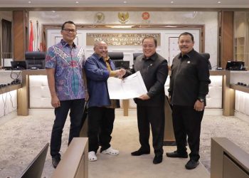 Tuntutan BEM Diteruskan DPRD Kalsel ke DPR RI