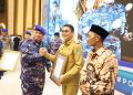 Bupati Tanbu Terima Penghargaan di HUT ke-75 Polairud
