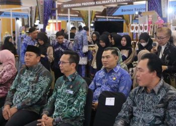 Pemkab Komitmen Perkuat Industri Kreatif Melalui Tenun Pagatan