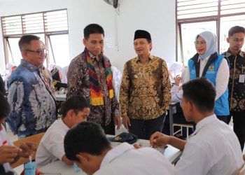 Wagub Dampingi Wamendagri Tinjau Sekolah Rakyat