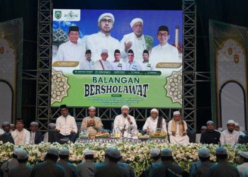 Balangan Berselawat, Ribuan Warga Lantunkan Selawat Bersama Habib Ali