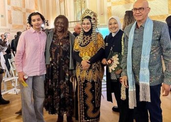 Sasirangan Tanah Laut Taklukkan Eropa