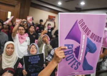 Sidang Pembacaan Dakwaan Kasus Delpredo Marhaein