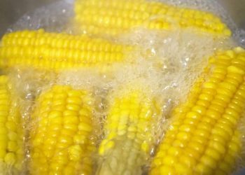 G:\2026\Januari\20 Januari 2026\11\Halaman 1-11 Selasa\8 manfaat jagung.jpg