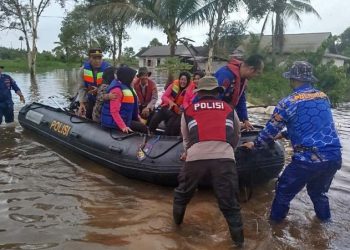 Polres Tala Evakuasi Warga Terdampar Banjir