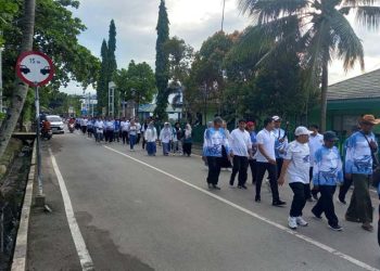 Kemenag Kotabaru Gelar Jalan Sehat Kerukunan