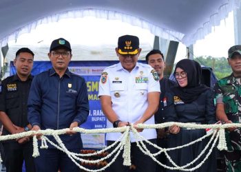 Bupati Tala Resmikan Jembatan Desa Damit dan Damar