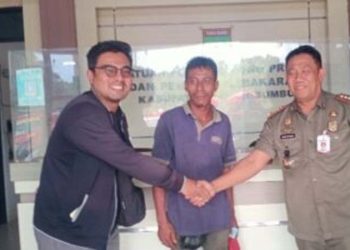 Satpol PP dan Damkar Hadir Bantu Warga NTT Terlantar