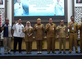 Ananda Pinta Camat dan Lurah Berani Tertibkan Bangunan di Atas Sungai