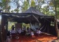 Siswa Belajar Di Kelas Darurat