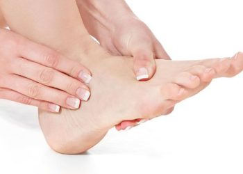 7 Penyebab Kaki Sering Kesemutan yang Perlu Diwaspadai