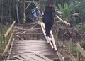 Jembatan Wisata Gunung Hauk Rusak Diterjang Banjir