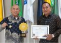 Kotabaru Hebat Raih Penghargaan UHC Award