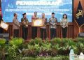 Pemkab Tapin Terima Penghargaan dari Menteri Hukum RI