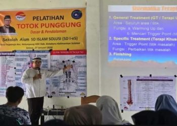 SD Islam Solusi latih puluhan peserta Totok Punggung