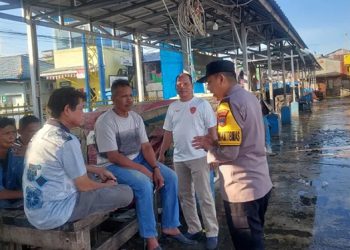 Bhabinkamtibmas Edukasi Keselamatan Lalin