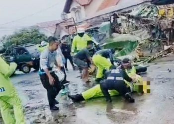 Anggota Ditlantas Tewas Tertimpa Pohon Tumbang