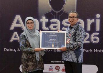 H Muhidin Terima Antasari Award 2026